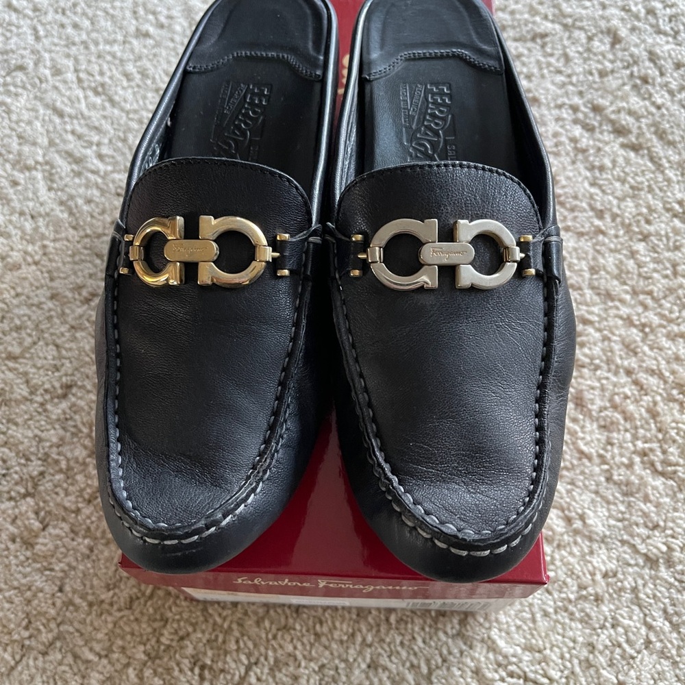 Vintage & Rare FERRAGAMO black GANCINI mules with box in Sz 10 will fit Sz 9 8.5